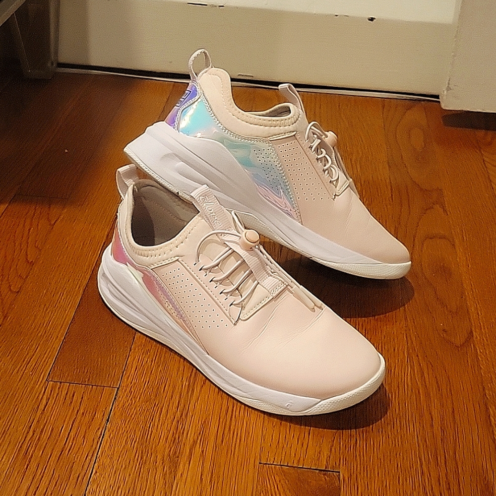 Clove Shoes 8.5 Pink Holo